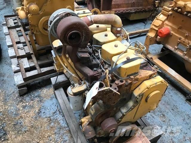 Komatsu S6D102 Двигатели
