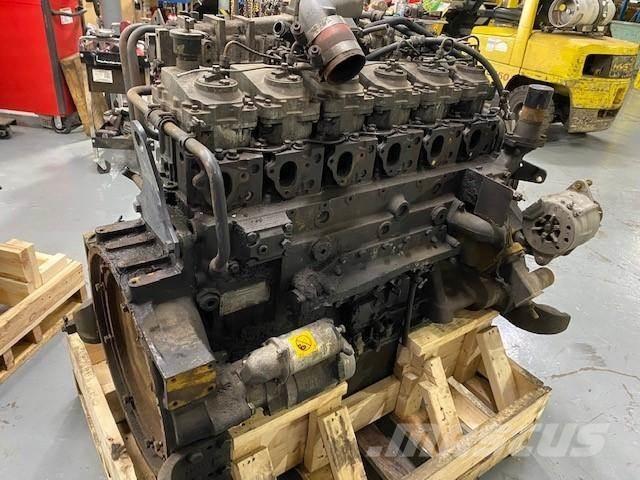 Komatsu SA6D125E-2 Двигатели