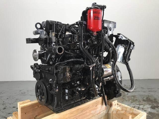 Komatsu SAA4D95-LE5 Двигатели