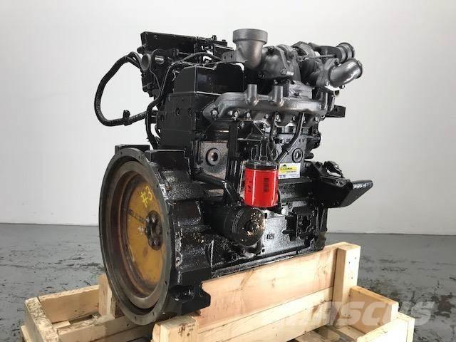 Komatsu SAA4D95-LE5 Двигатели