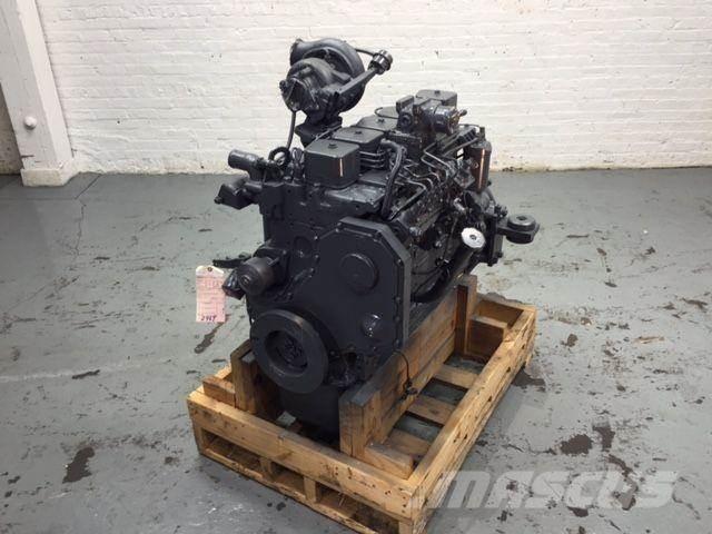 Komatsu SAA6D102 Двигатели