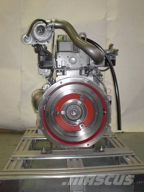 Yanmar 4TNV84T-DSA Двигатели
