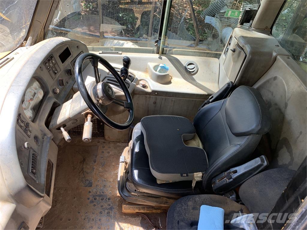 CAT 725 Строительная техника - Другие