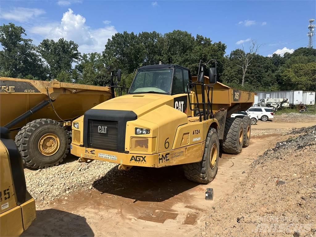 CAT 745C Шарнирно-сочленённые самосвалы