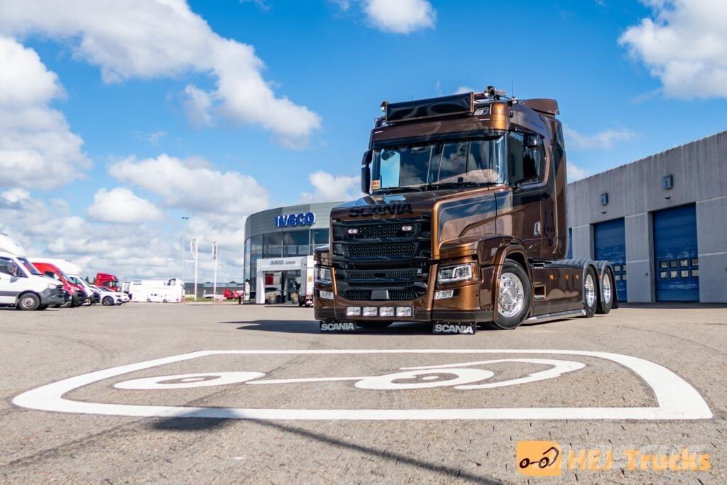 Scania RT520 A6x2NB Седельные тягачи