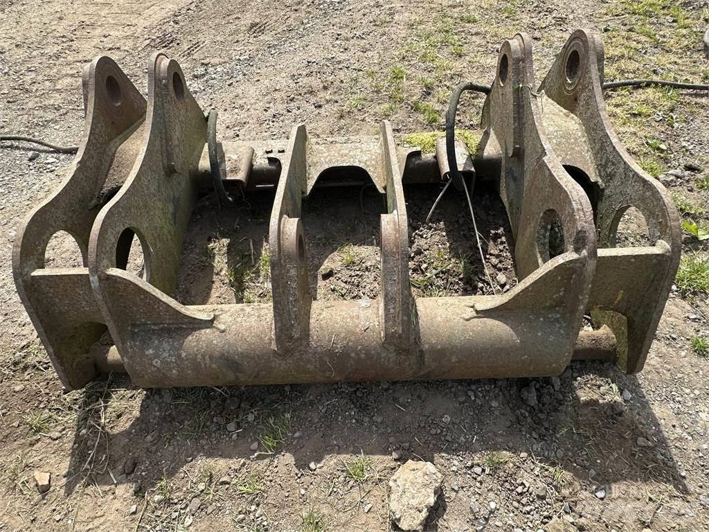 Volvo quick coupler Фронтальные погрузчики