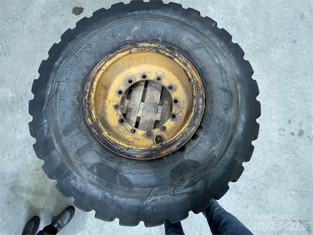  20.5xR25 Dæk på fælg Шины и колёса