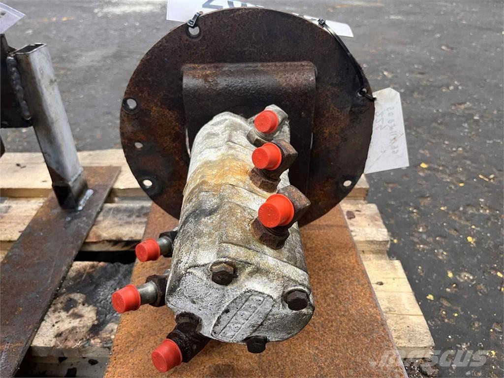 Bobcat 225 hydraulikpumpe Гидравлическая система