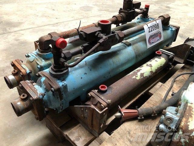 Bowman GL400 Oliekøler Строительная техника - Другие