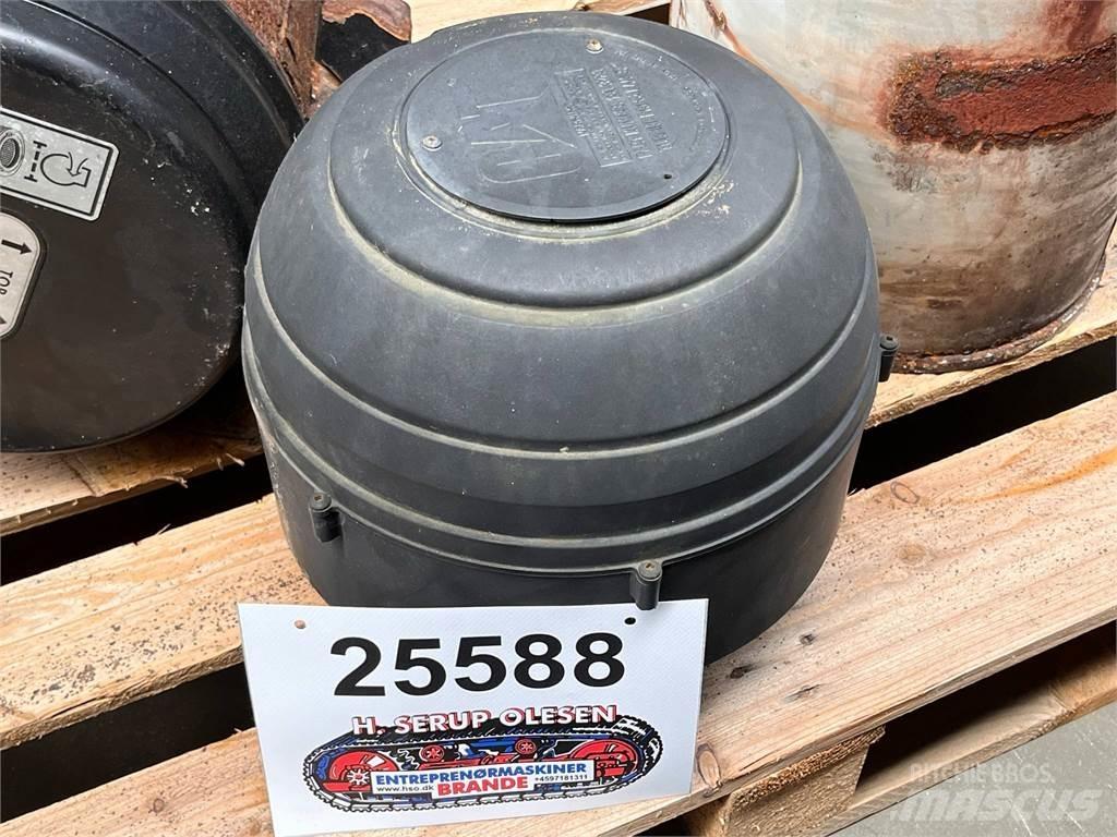 CAT 323D forfilterenhed Строительная техника - Другие