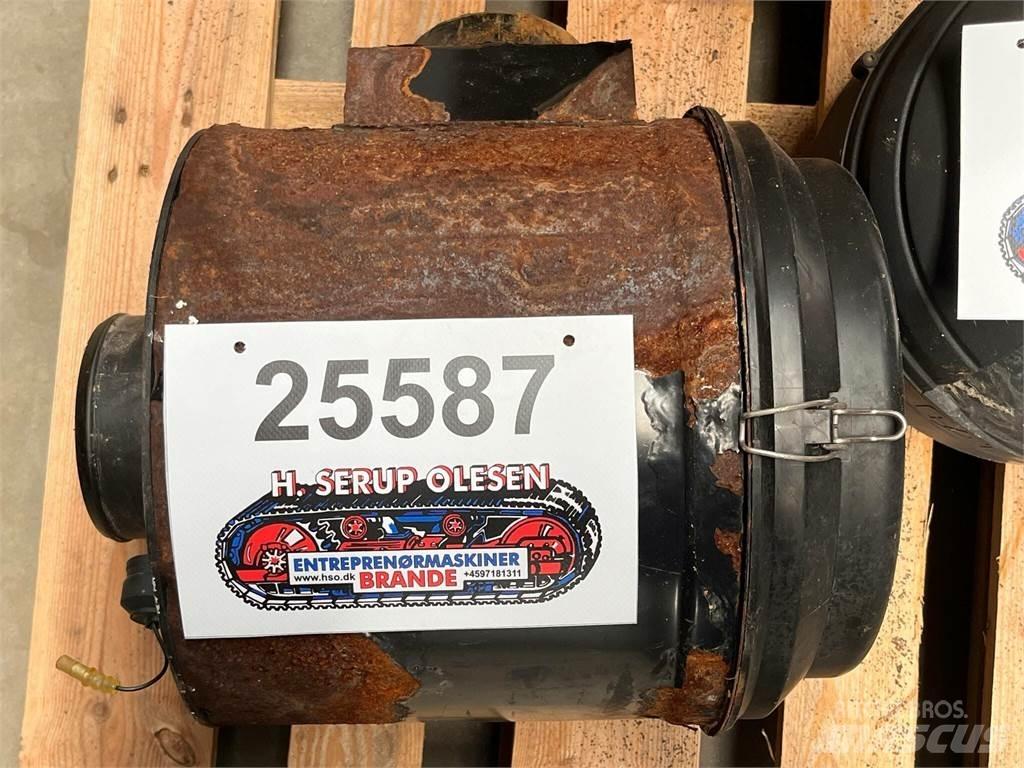 CAT 323D luftfilterhus Строительная техника - Другие