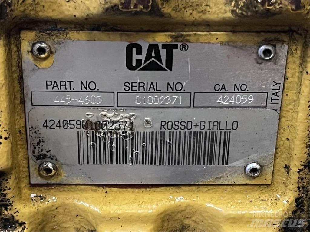CAT 908M, Frontaksel Оси