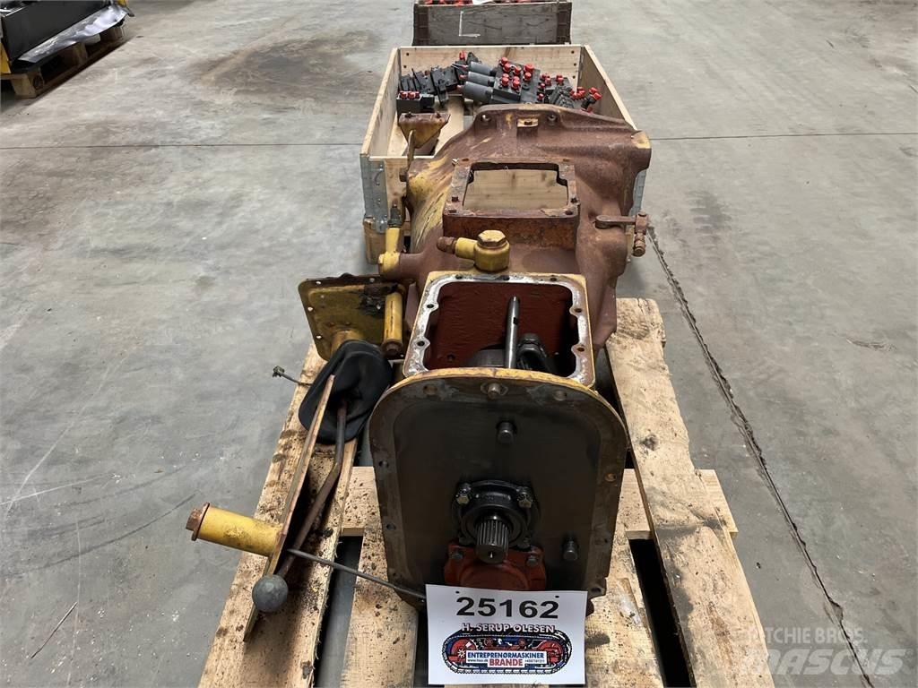  Gearkasse ex. Ford 550 Трансмиссии и КПП
