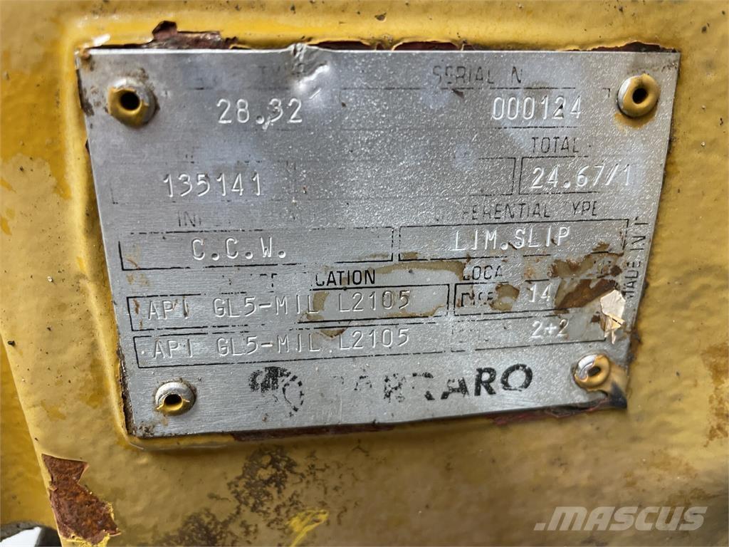 Hydrema 906B frontaksel Оси