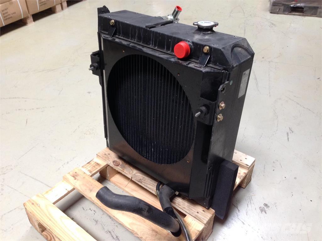  Køler ex Takeuchi TB145 Двигатели