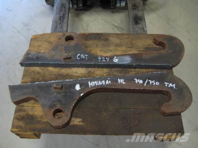  Krogsæt Hyundai / CAT Квик-каплеры