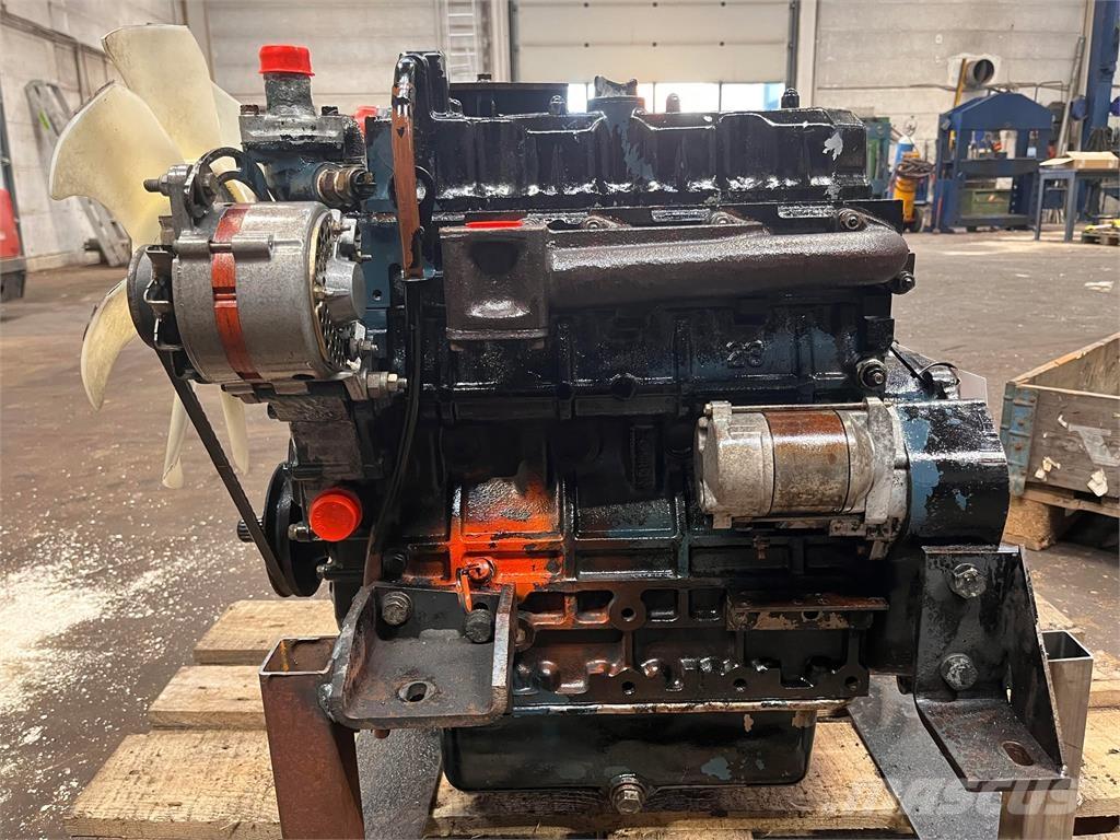 Kubota V2203 motor Двигатели