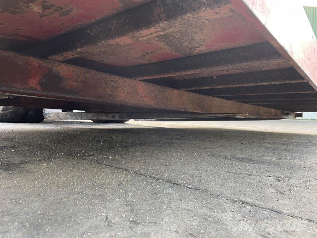  Maskintrailer med wirehejs Низкорамные полуприцепы