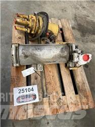  Motoroliekøler ex. Cat 330B Двигатели