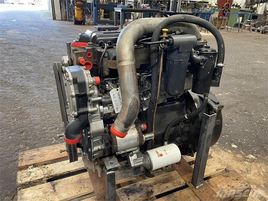 Perkins 2174/2200 motor Двигатели