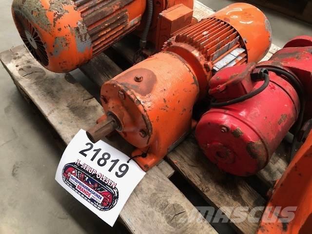  SEW Gearmotor Type R60A Двигатели