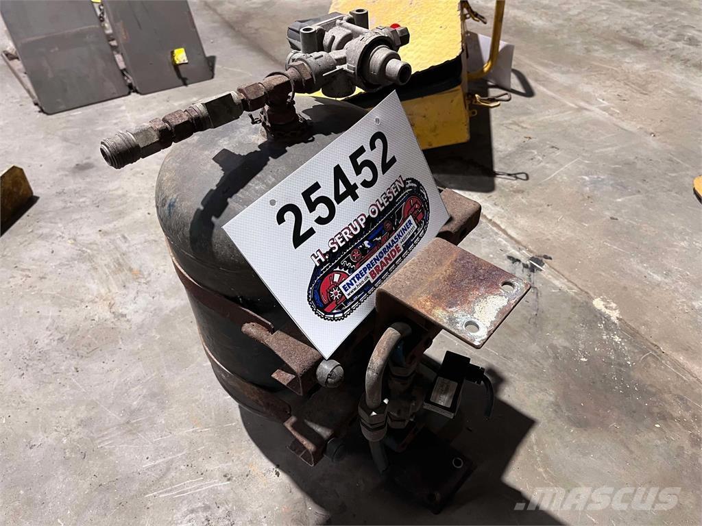 Volvo L120F lufttank Компоненты строительной техники