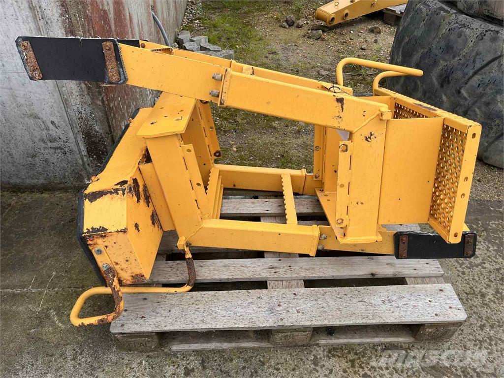 Volvo L220E trappe Компоненты строительной техники