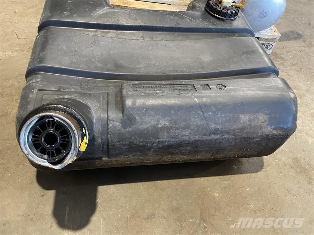 Volvo L70B dieseltank Двигатели