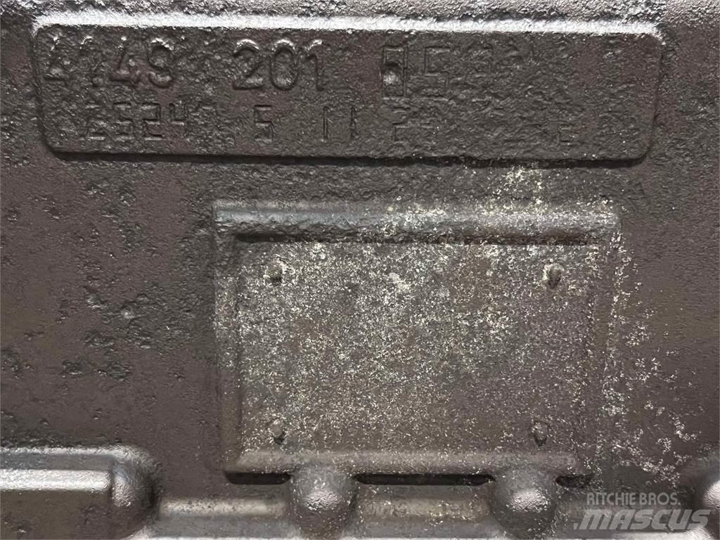 ZF transmission Трансмиссии и КПП