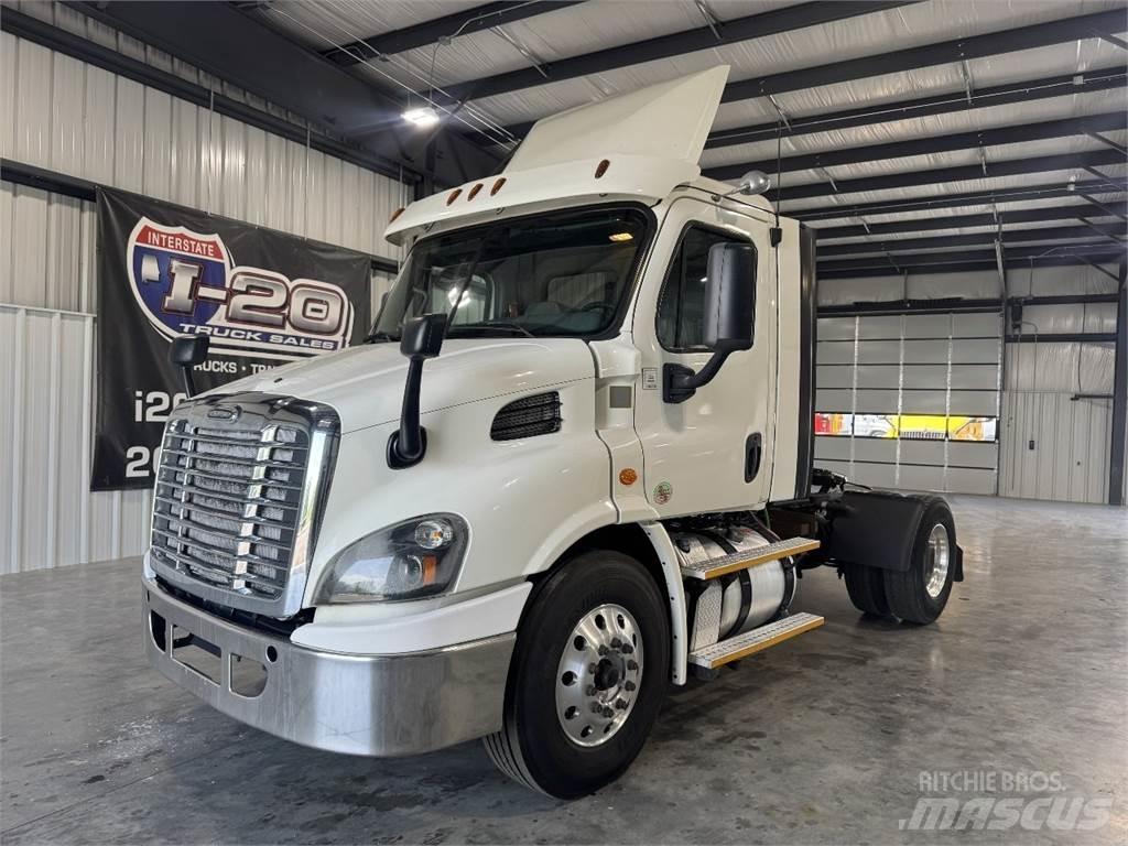 Freightliner CA113 Седельные тягачи