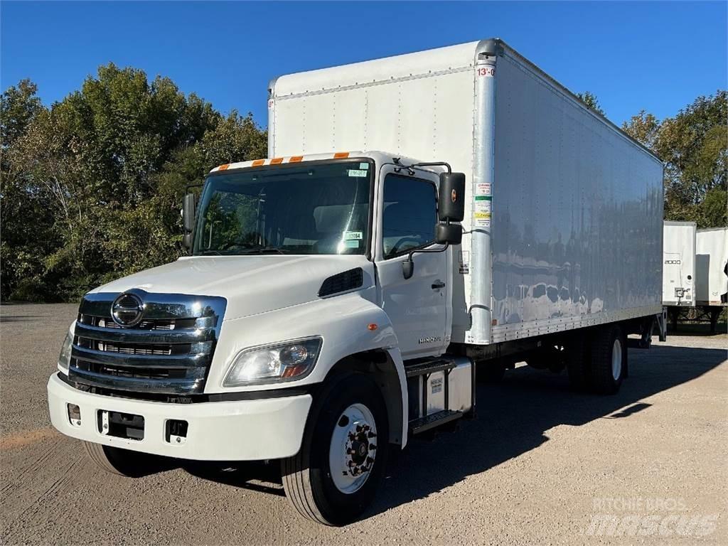Hino 268 Грузовики-Фургоны