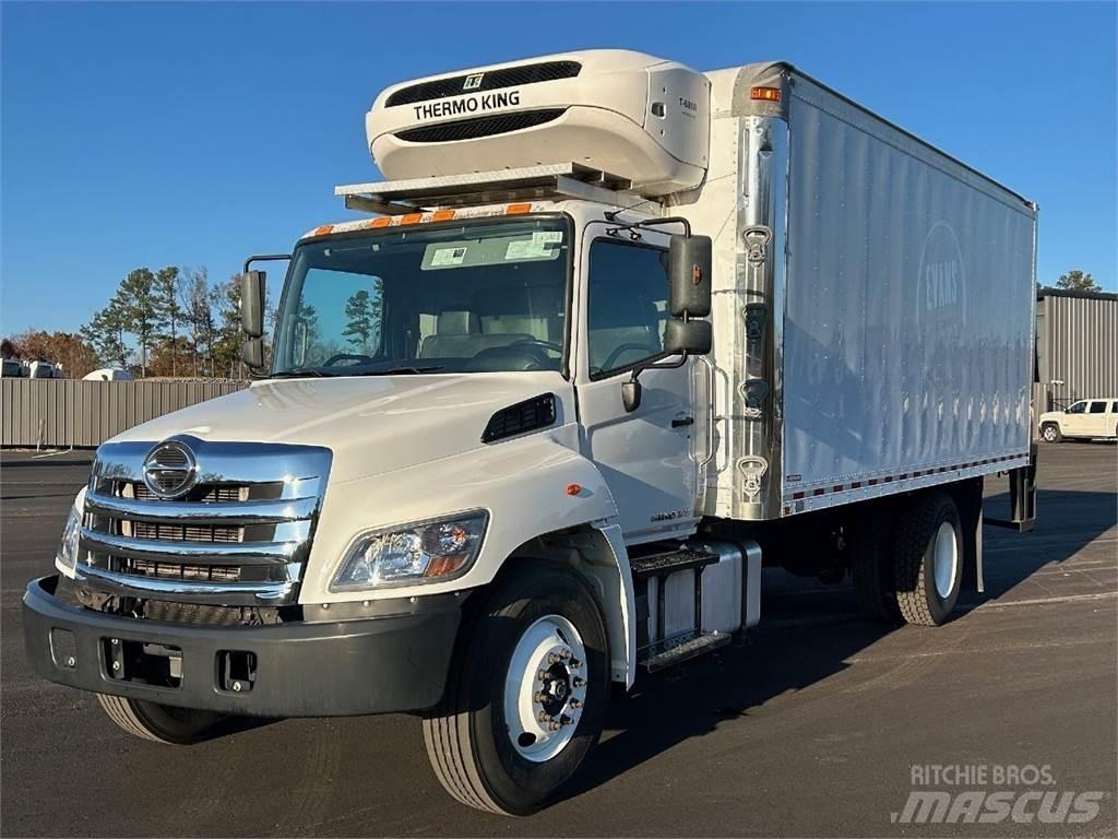 Hino 268 Грузовики-Рефрижераторы