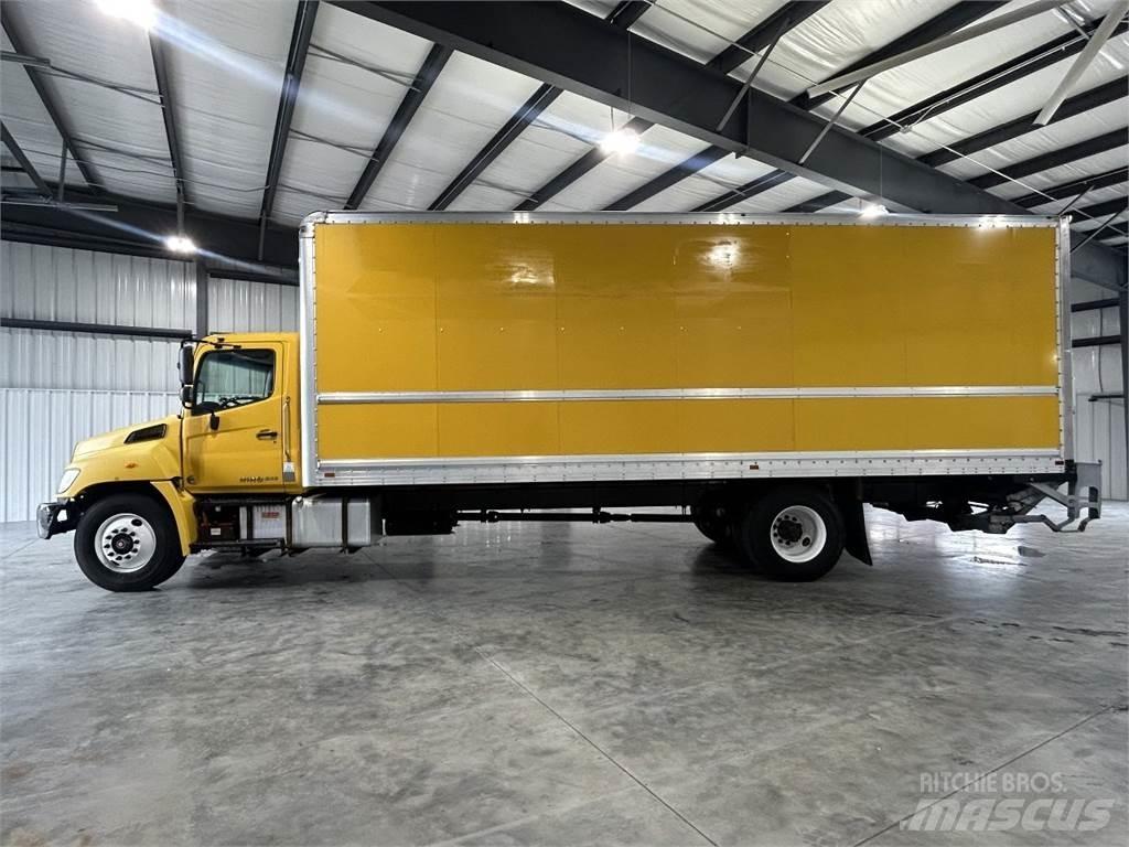 Hino 268 Грузовики-Фургоны