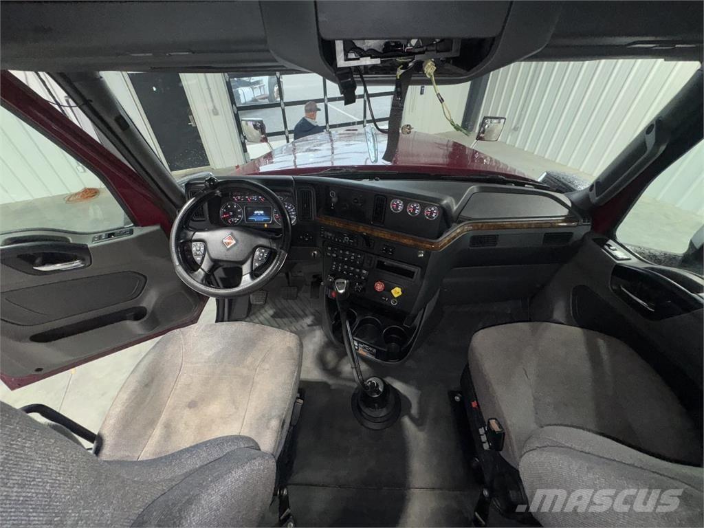 International LS532 Седельные тягачи