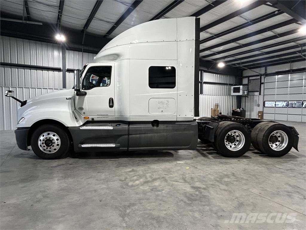 International LT625 Седельные тягачи