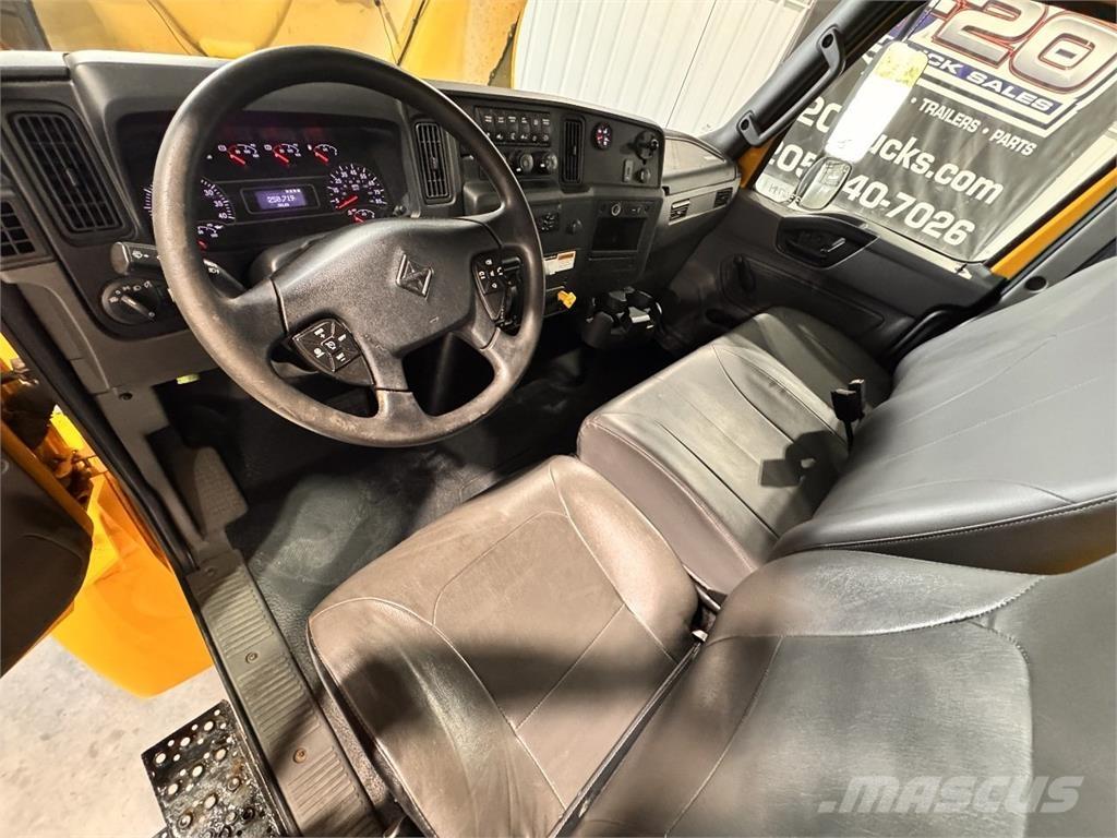 International MV607 Грузовики-Фургоны