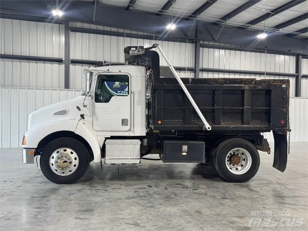 Kenworth T300 Грузовики-Самосвалы