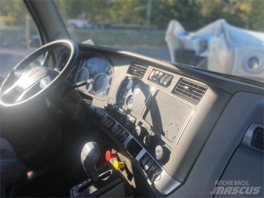 Kenworth T680 Седельные тягачи