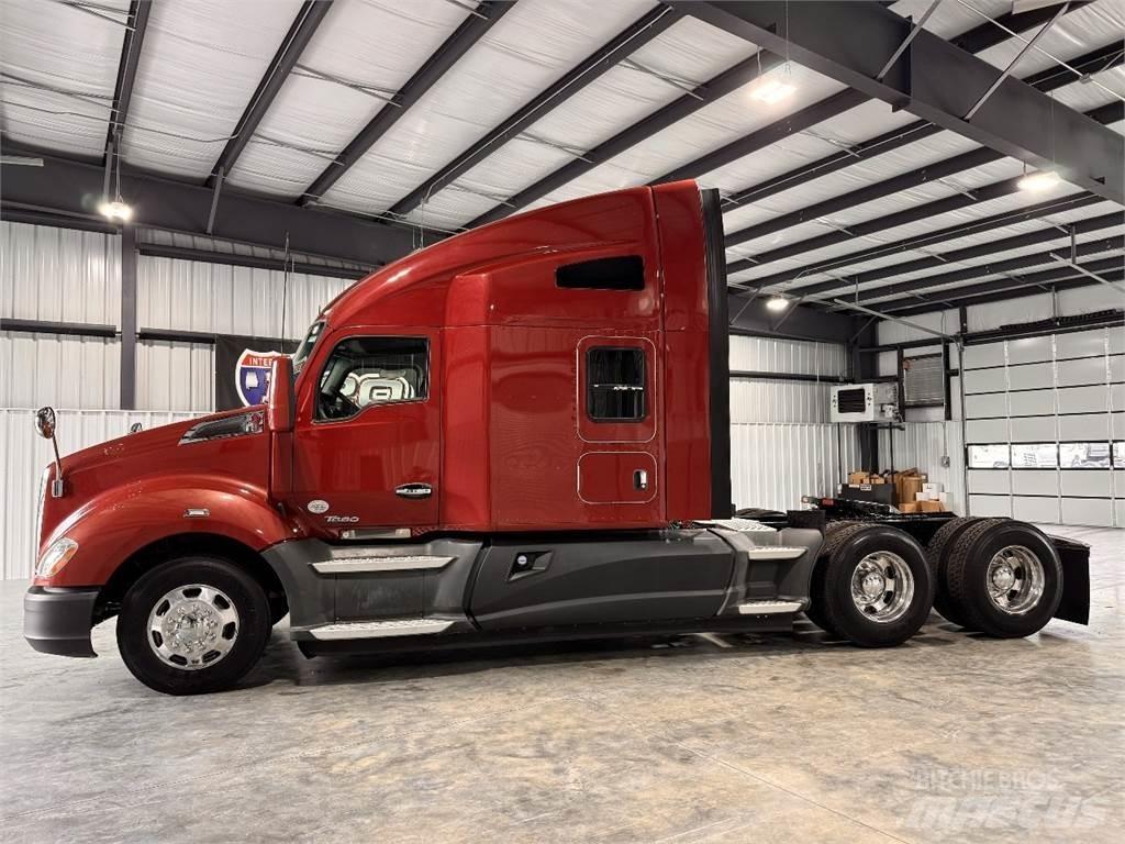 Kenworth T680 Седельные тягачи