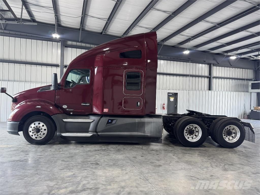 Kenworth T680 Седельные тягачи