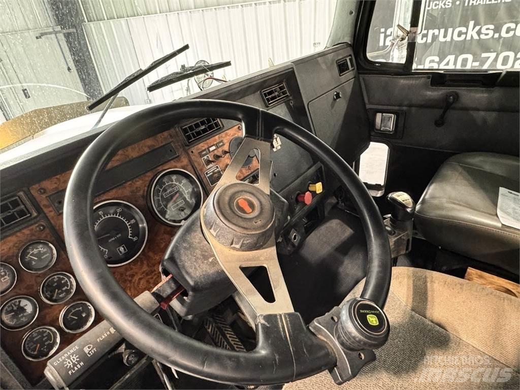 Kenworth T800 Седельные тягачи