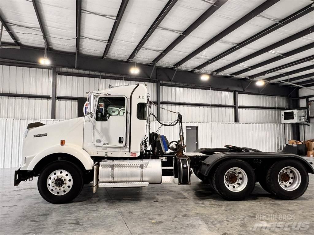 Kenworth T800 Седельные тягачи