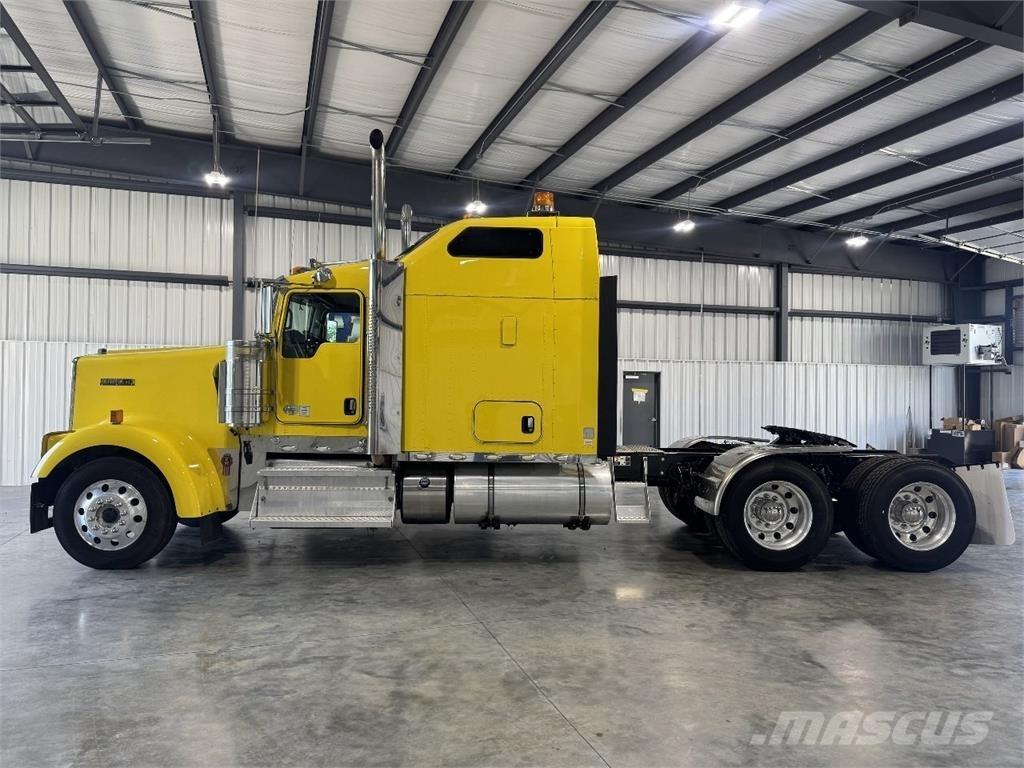 Kenworth W900L Седельные тягачи