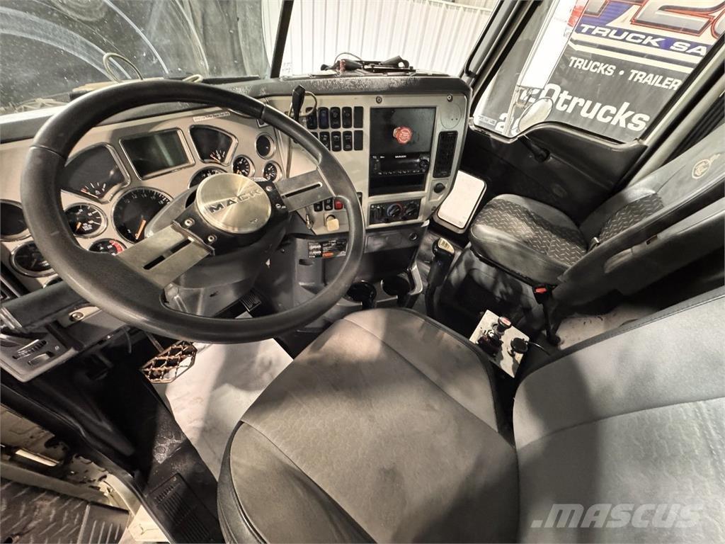 Mack Granite Грузовики-Самосвалы