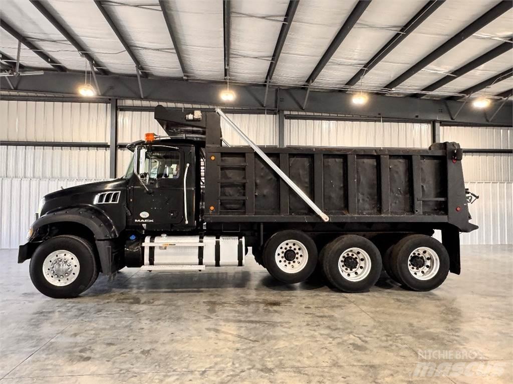 Mack GU713 Грузовики-Самосвалы
