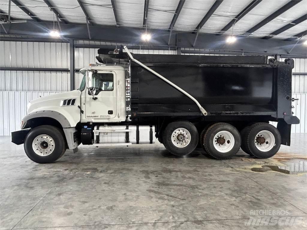 Mack GU713 Грузовики-Самосвалы
