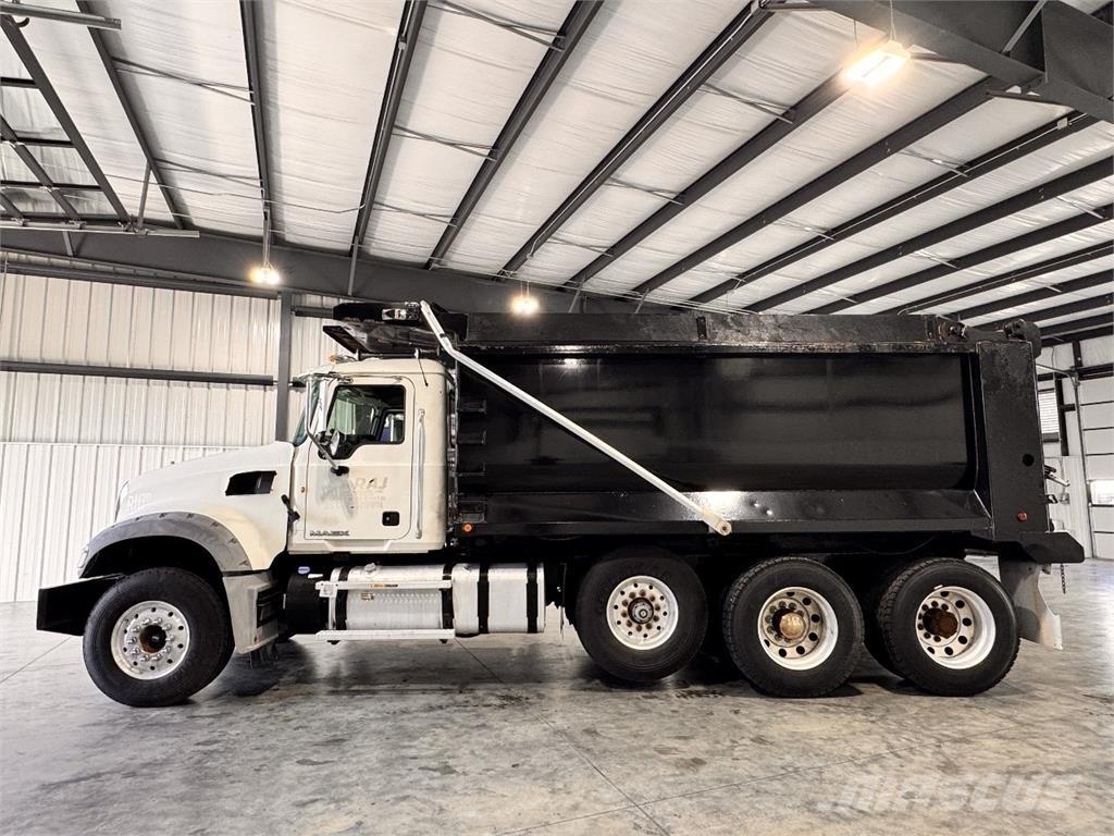 Mack GU713 Грузовики-Самосвалы
