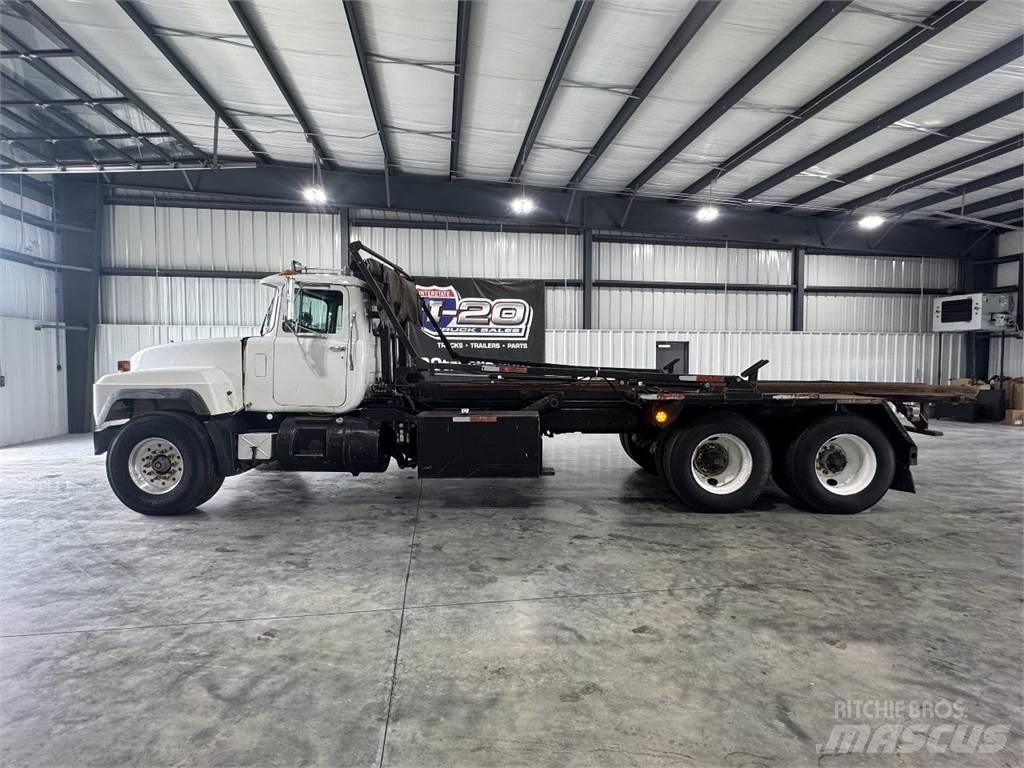 Mack RD690S Грузовики-Контейнеровозы