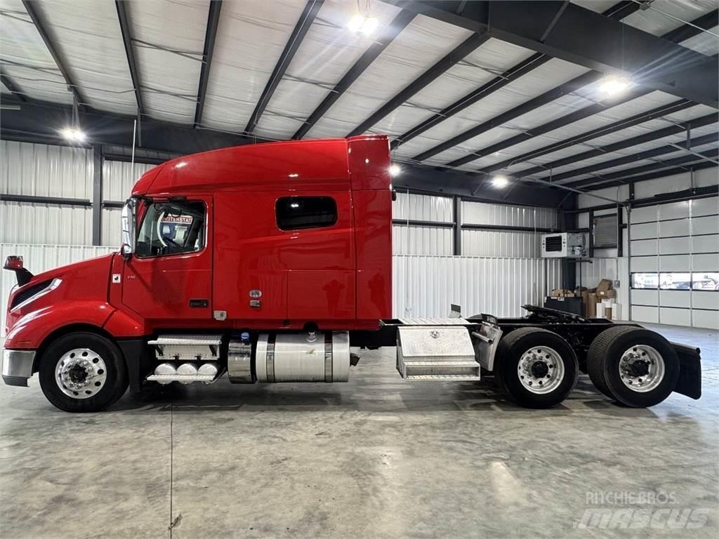 Volvo VNL64T740 Седельные тягачи