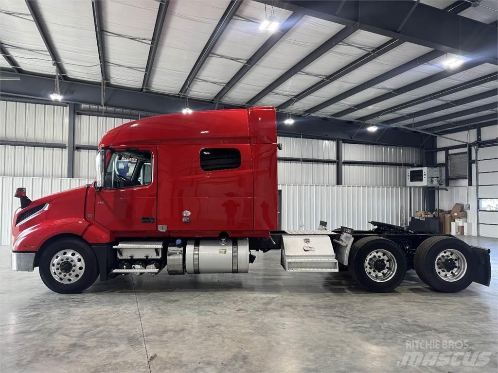 Volvo VNL64T740 Седельные тягачи